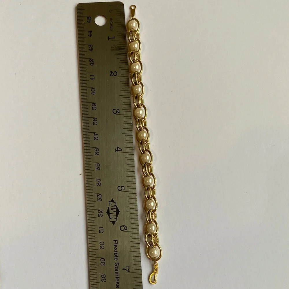 Vintage Costume Gold Tone and Pearl-Style Bracelet - Picture 2 of 3
